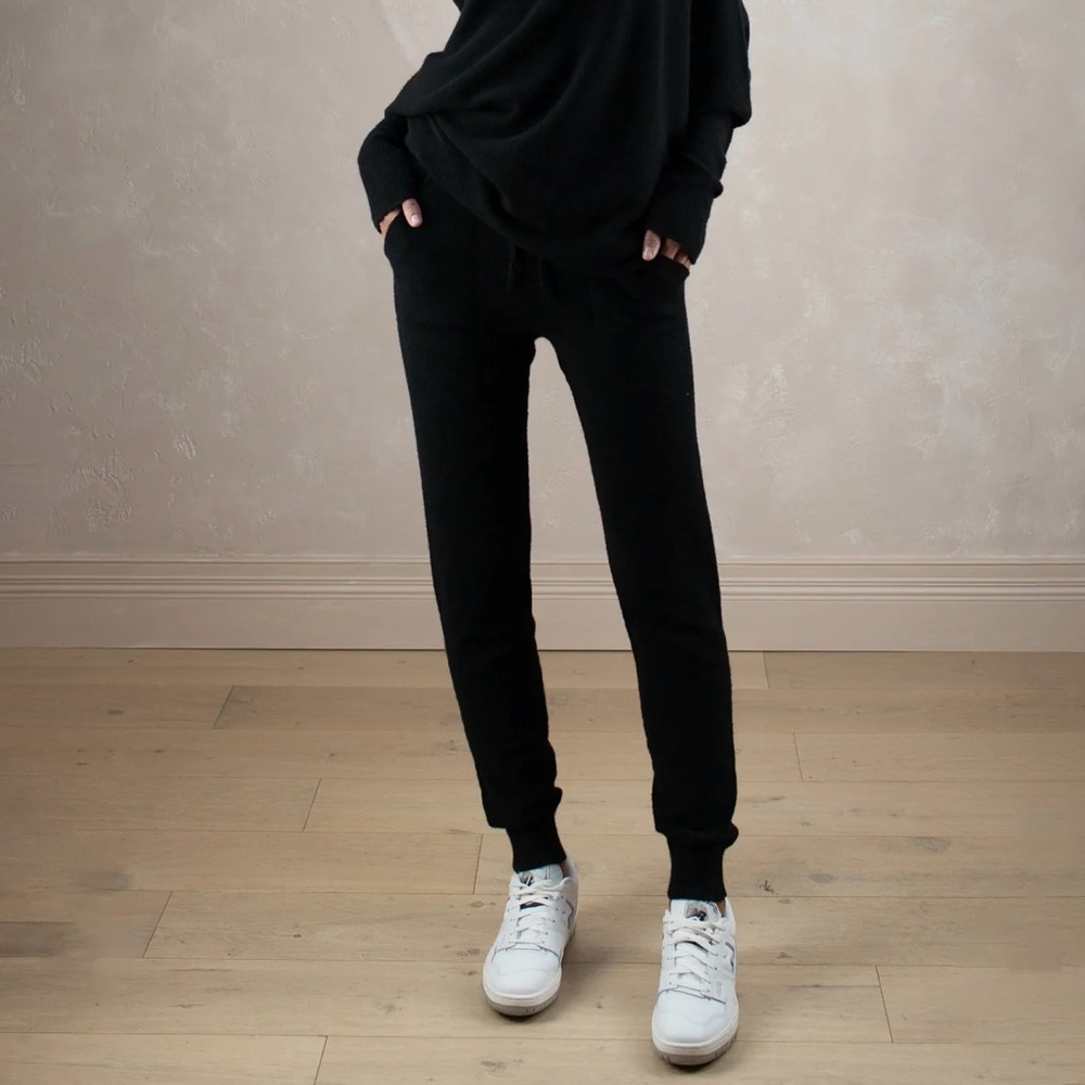 Jaki London Ultra Soft Black Jogger Pants